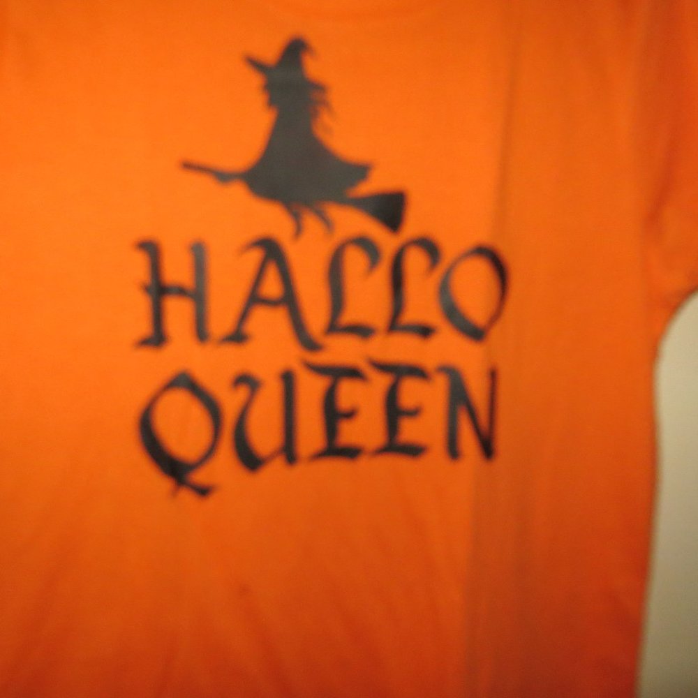 Women's HalloQueen T-Shirt, Large